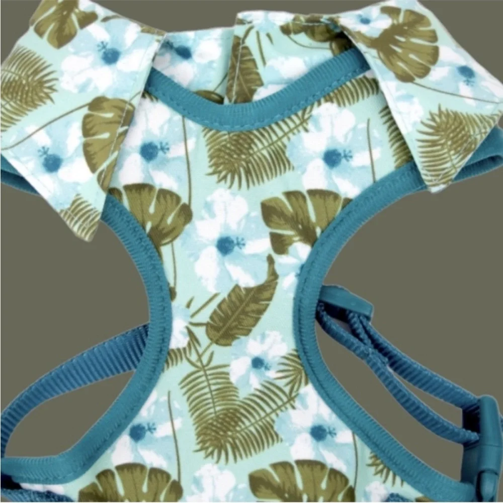 NWT Vibrant Life Dog Harness Hawaiian Shirt Print Blue Green AiWs XS, S or Med.